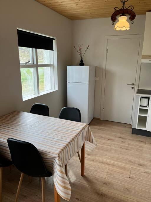 Black Valley Apartment Thoroddsstathir Eksteriør billede